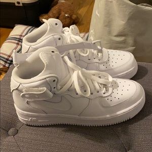 Boys High Top Nike Air Force 1’s